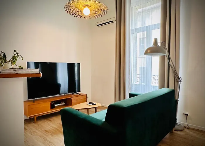 Duplex-Ceiling Height 1,9M-Free Private Parking-Self Check In !! Duplex Climatise-Hauteur Sous Plafond 1,9M-Parking Prive Gratuit-Arrivee Autonome !!