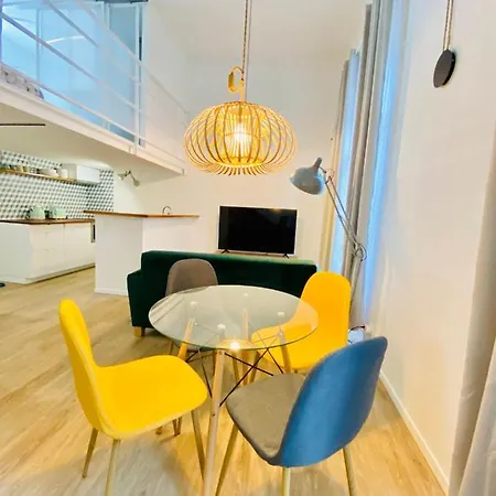 Duplex Loft: Cozy Retreat with Private Parking and Netflix Apartment Avignon Exterior photo