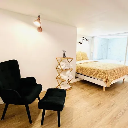 Duplex Loft: Cozy Retreat with Private Parking and Netflix Apartment Avignon Exterior photo
